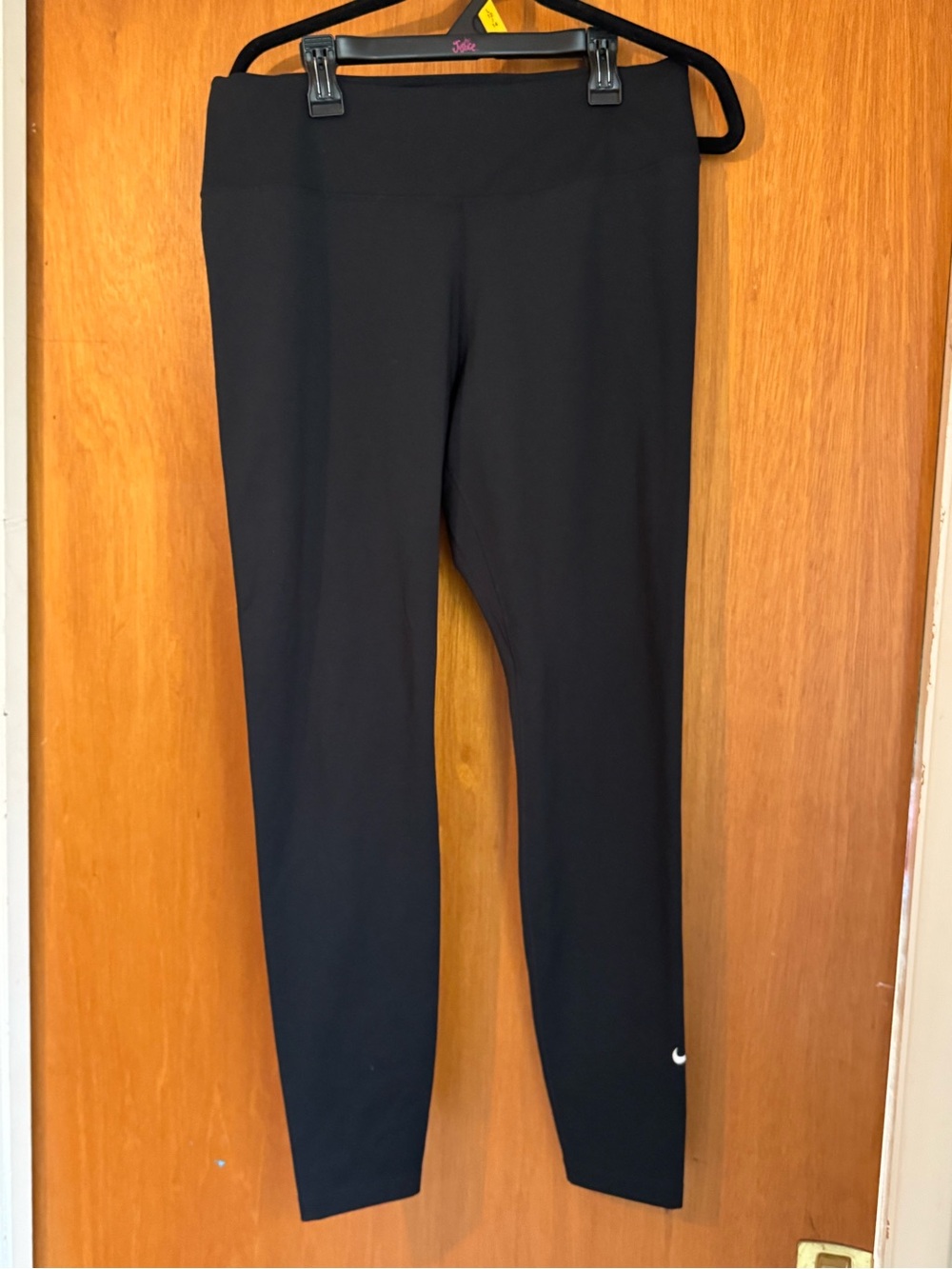 Nike women’s cropped dri fit leggings.